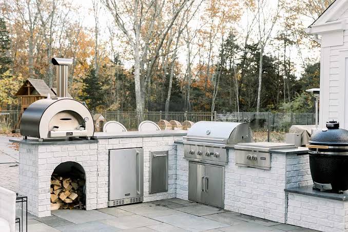 Outdoor Kitchens