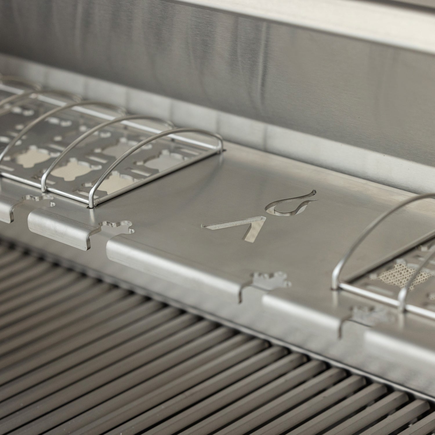 Blaze LTE PRO 40-in 5-Burner Built-In Grill w/ Digital Temperature Screen & Rotisserie