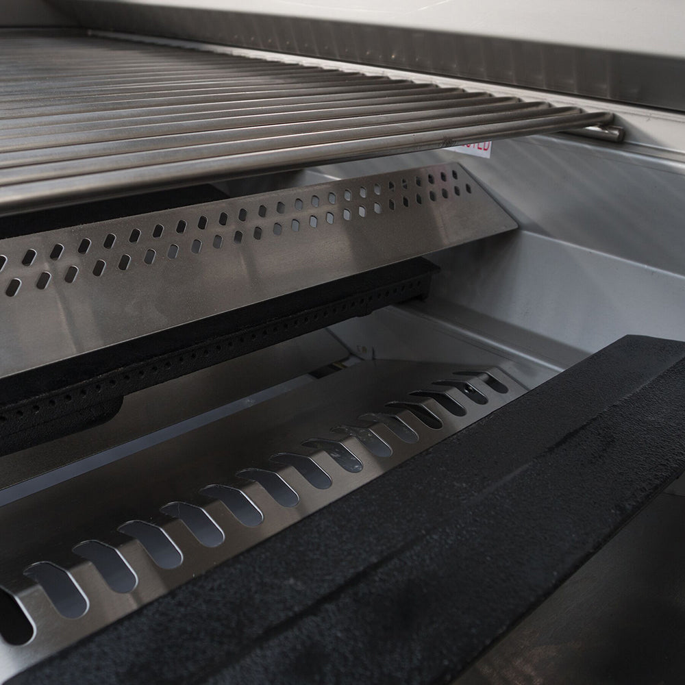 Bull Outlaw 30-Inch 4-Burner Built-In Gas Grill