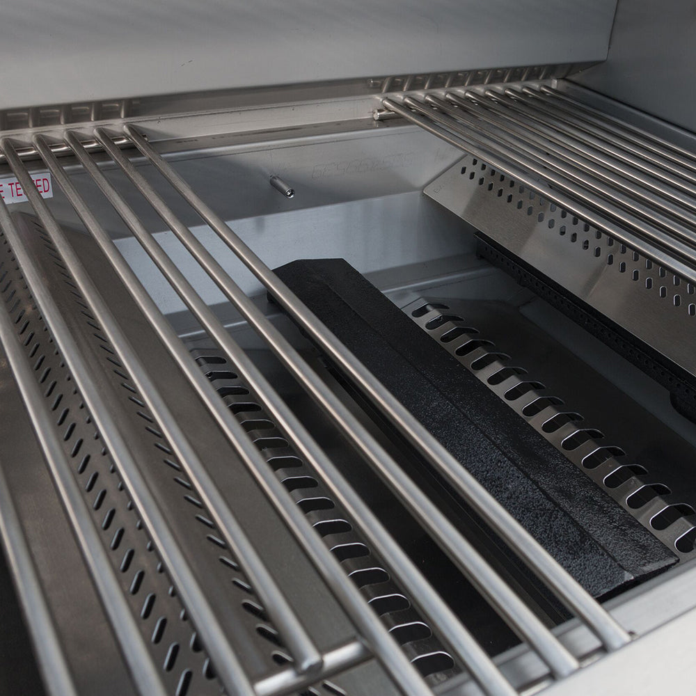 Bull Steer 25-Inch 3-Burner Freestanding Gas Grill