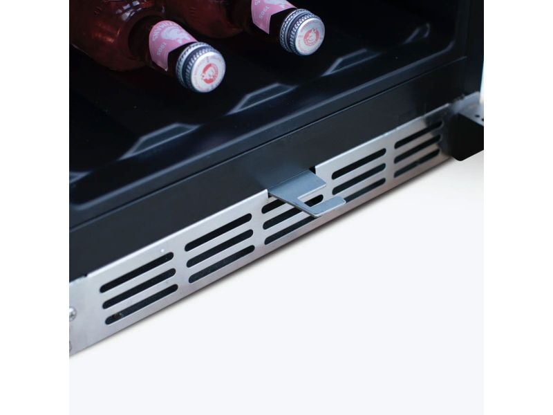 Summerset 15-inch Outdoor Rated Fridge with Stainless Door